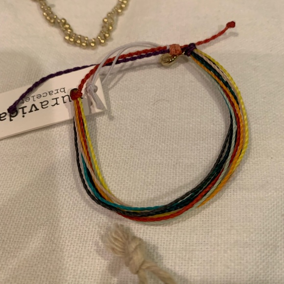 8 piece Pura Vida bundle - Picture 2 of 10